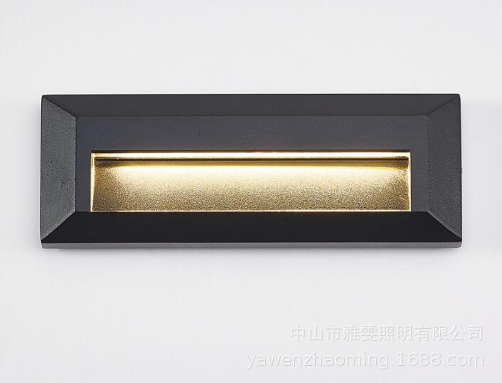 Outdoor LED Wall Corner Light for Gardens and Stairways